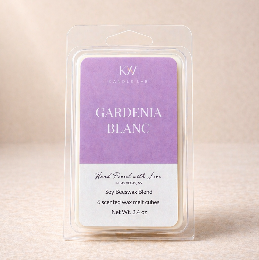 KW Candle Lab Gardenia Blanc luxury wax melts made with our proprietary soy wax and beeswax blend featuring six break-apart cubes.